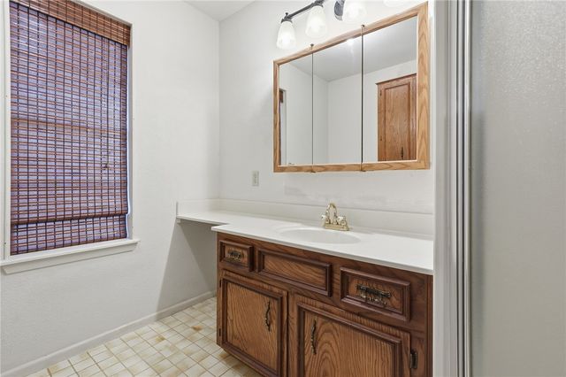 2486 Oak Park, Ingleside, TX 78362