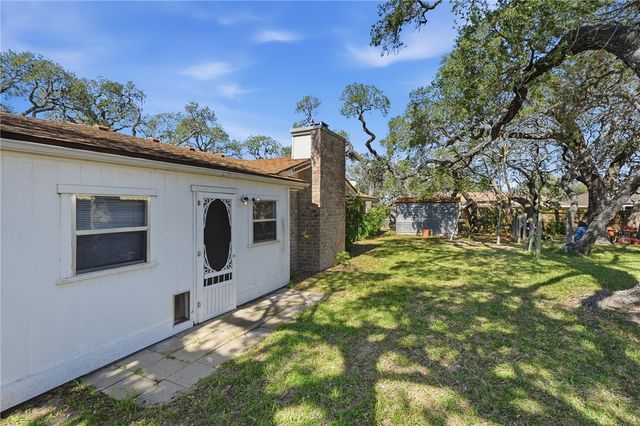 2486 Oak Park, Ingleside, TX 78362