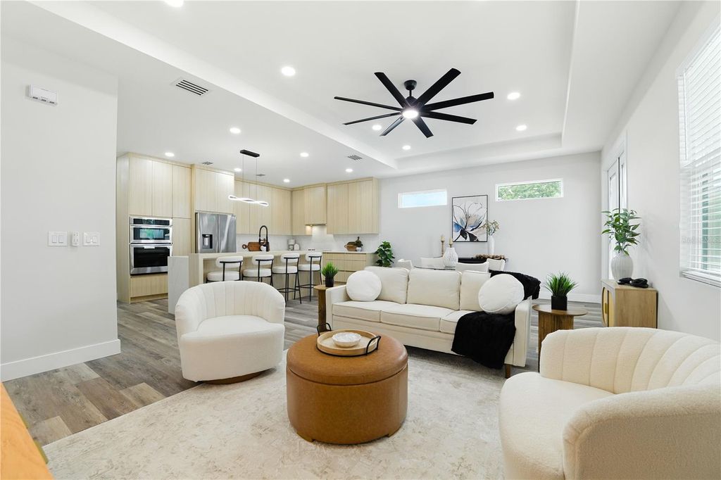 Image 7 of property listing at 2714 W TAMPA BAY BOULEVARD, Tampa, FL 33607