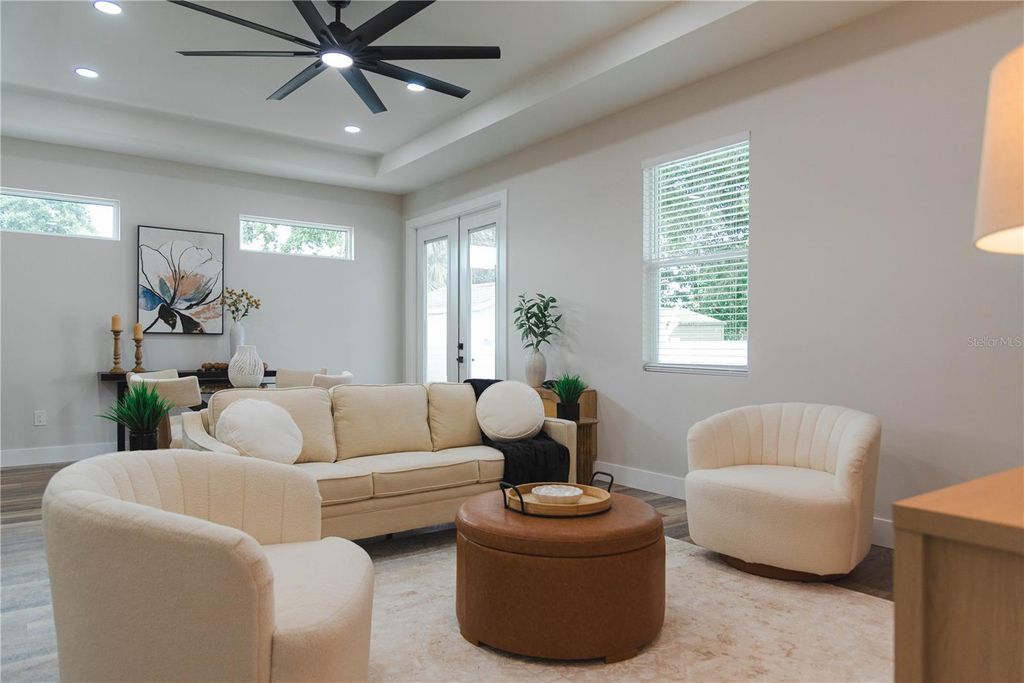 Image 8 of property listing at 2714 W TAMPA BAY BOULEVARD, Tampa, FL 33607