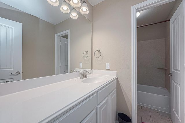 7530 Newbury Trail, Sugar Land, TX 77479