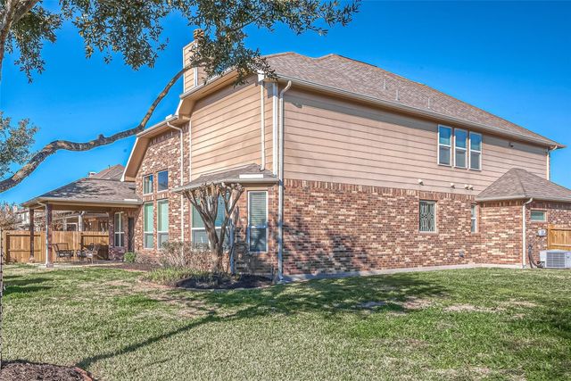 7530 Newbury Trail, Sugar Land, TX 77479