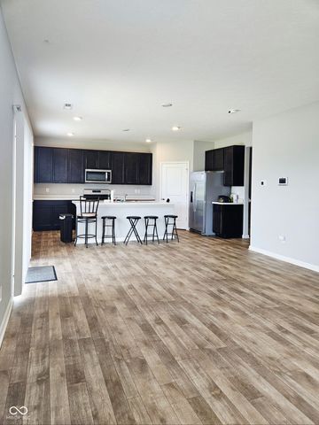 1932 Downey Lane, Greenfield, IN 46140