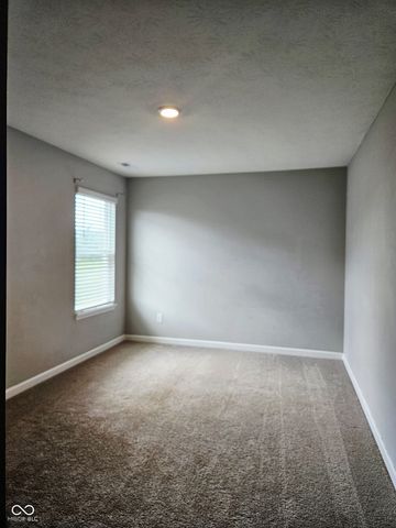 1932 Downey Lane, Greenfield, IN 46140