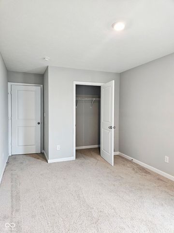 1932 Downey Lane, Greenfield, IN 46140