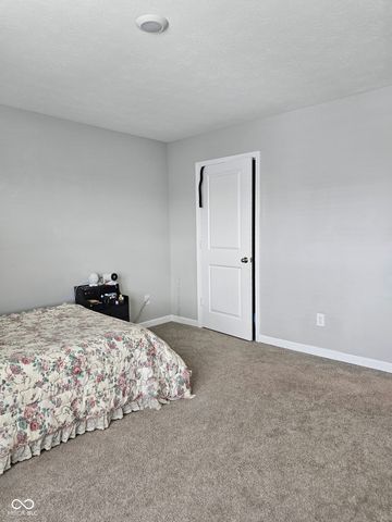 1932 Downey Lane, Greenfield, IN 46140