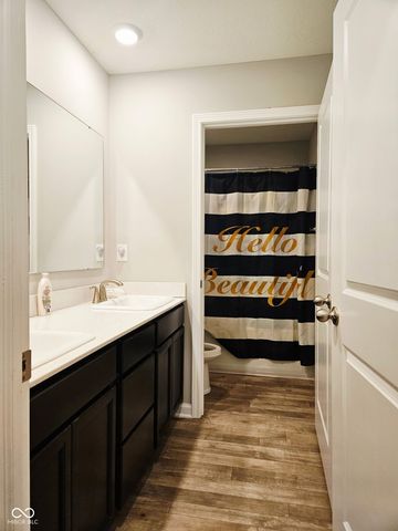 1932 Downey Lane, Greenfield, IN 46140