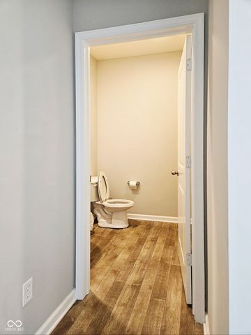 1932 Downey Lane, Greenfield, IN 46140