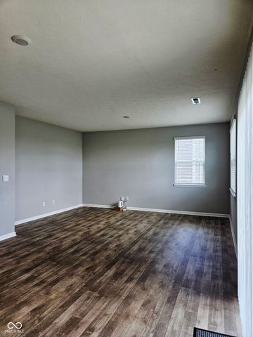 1932 Downey Lane, Greenfield, IN 46140