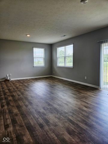 1932 Downey Lane, Greenfield, IN 46140