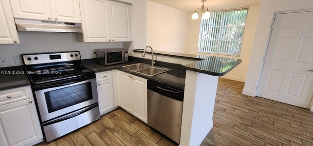 12148 Saint Andrews Place 102, Miramar, FL 33025