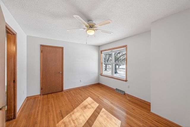 10825 Butternut Street NW, Coon Rapids, MN 55448