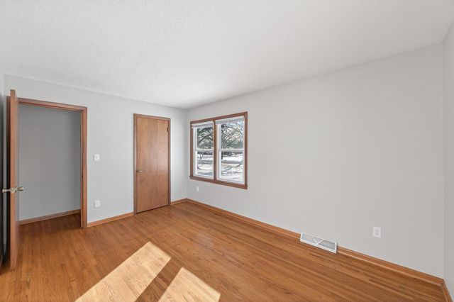 10825 Butternut Street NW, Coon Rapids, MN 55448