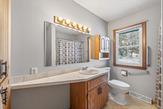 10825 Butternut Street NW, Coon Rapids, MN 55448