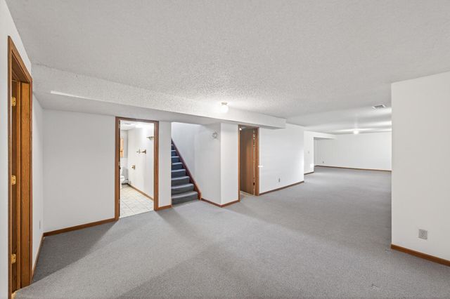 10825 Butternut Street NW, Coon Rapids, MN 55448