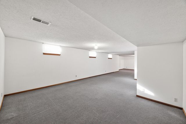 10825 Butternut Street NW, Coon Rapids, MN 55448