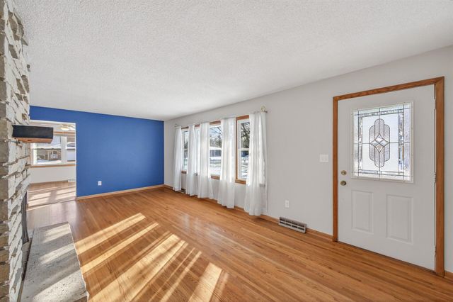 10825 Butternut Street NW, Coon Rapids, MN 55448