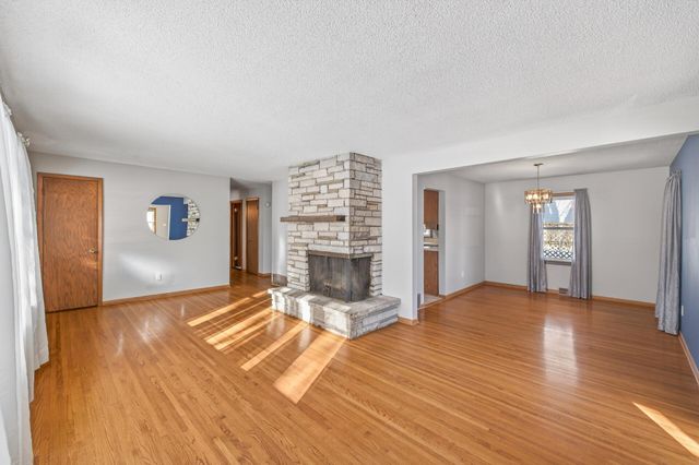 10825 Butternut Street NW, Coon Rapids, MN 55448