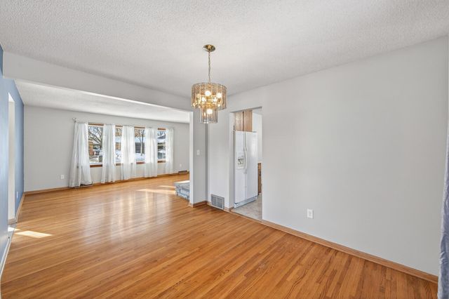 10825 Butternut Street NW, Coon Rapids, MN 55448