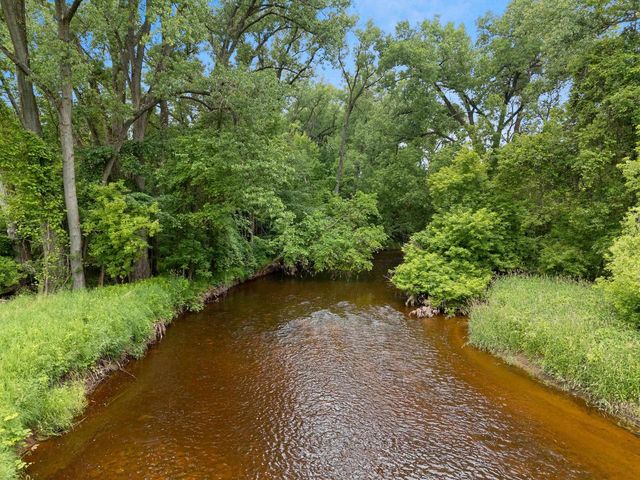 5620 GALUSKA ROAD, Abrams, WI 54101