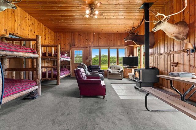 5620 GALUSKA ROAD, Abrams, WI 54101