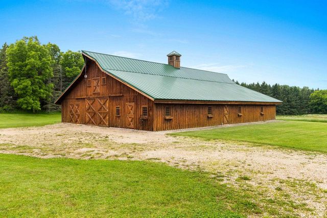 5620 GALUSKA ROAD, Abrams, WI 54101