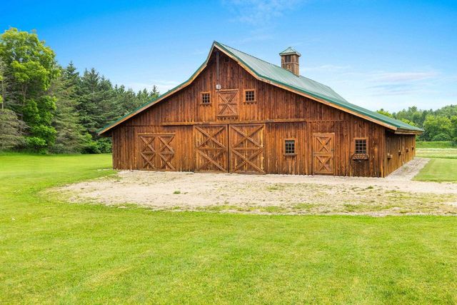 5620 GALUSKA ROAD, Abrams, WI 54101