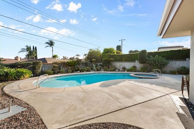 878 W Buffington Street, Upland, CA 91784