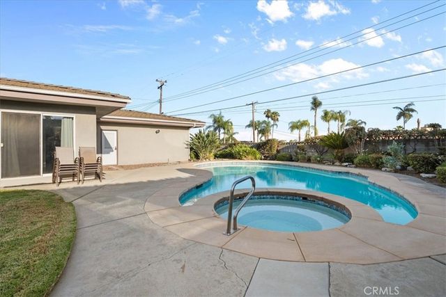 878 W Buffington Street, Upland, CA 91784