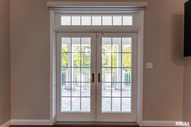 306 Arbor Dr Drive, Carterville, IL 62918