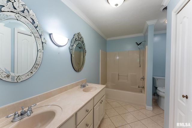 306 Arbor Dr Drive, Carterville, IL 62918