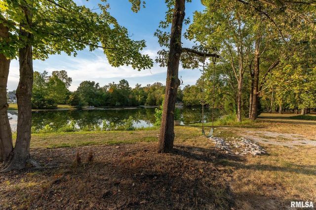 306 Arbor Dr Drive, Carterville, IL 62918