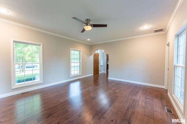 306 Arbor Dr Drive, Carterville, IL 62918