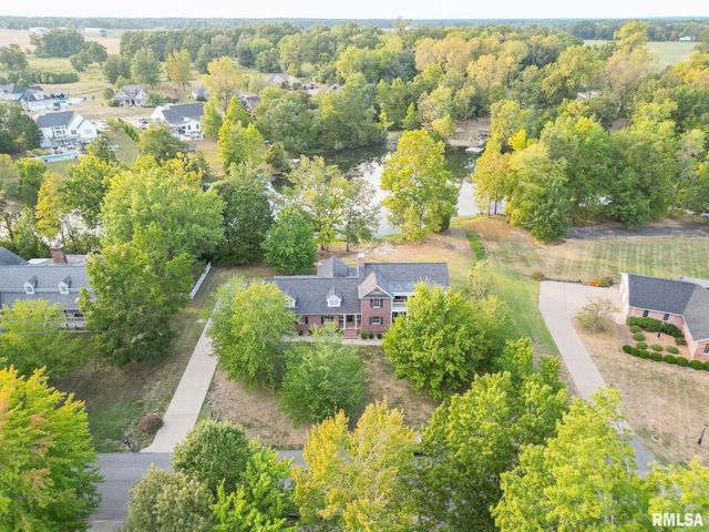 306 Arbor Dr Drive, Carterville, IL 62918