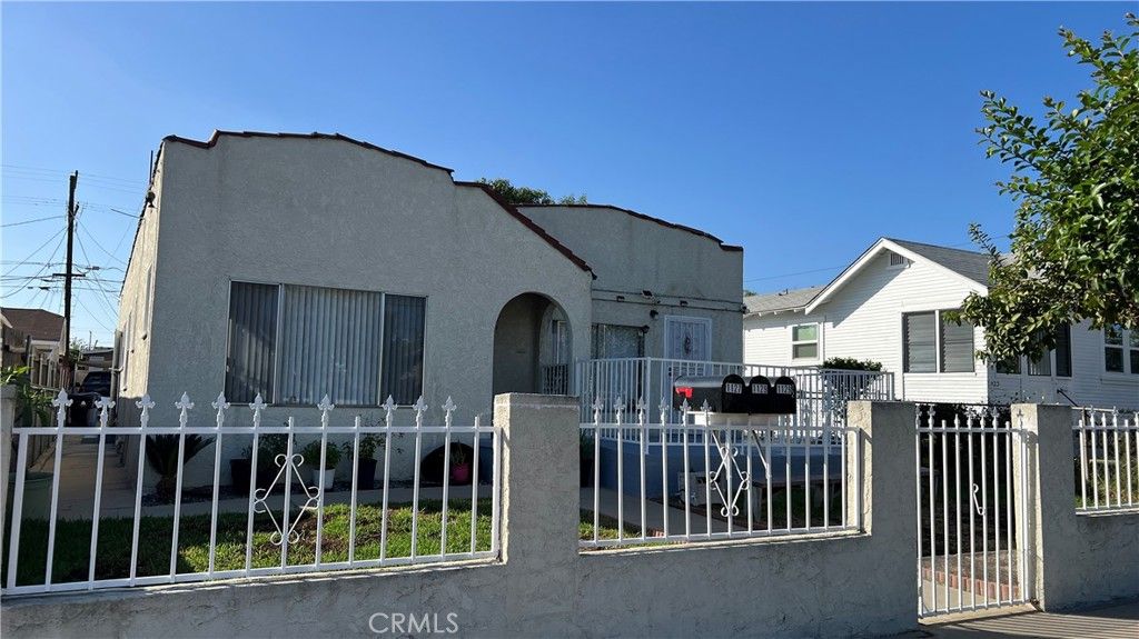 1127 Calzona, Los Angeles, CA 90023 — photo 2