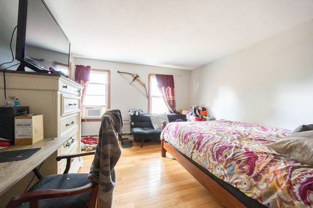 154 Erin Rd, Taunton, MA 02718