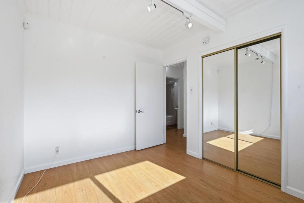 Image 20 of property listing at 23502352 Sacramento Street, Berkeley, CA 94702