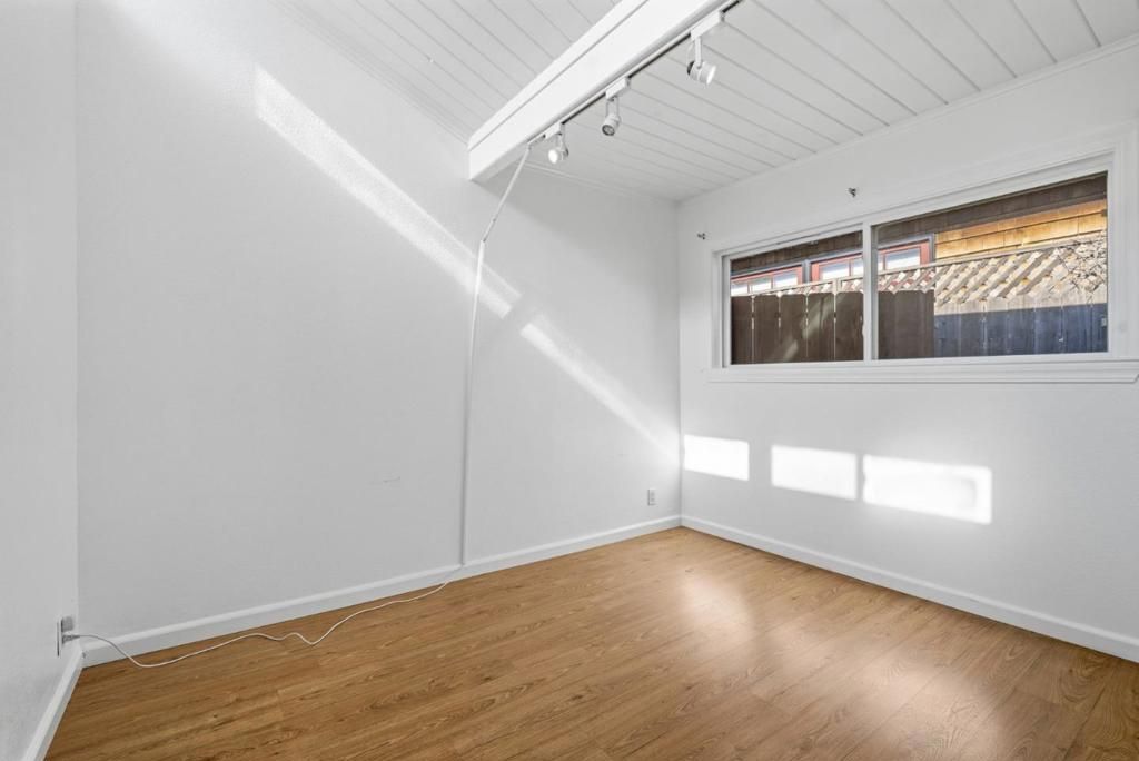 Image 22 of property listing at 23502352 Sacramento Street, Berkeley, CA 94702