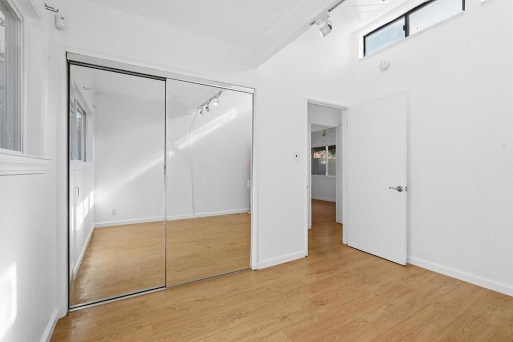 Image 24 of property listing at 23502352 Sacramento Street, Berkeley, CA 94702