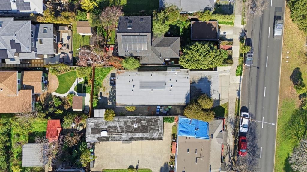 Image 43 of property listing at 23502352 Sacramento Street, Berkeley, CA 94702