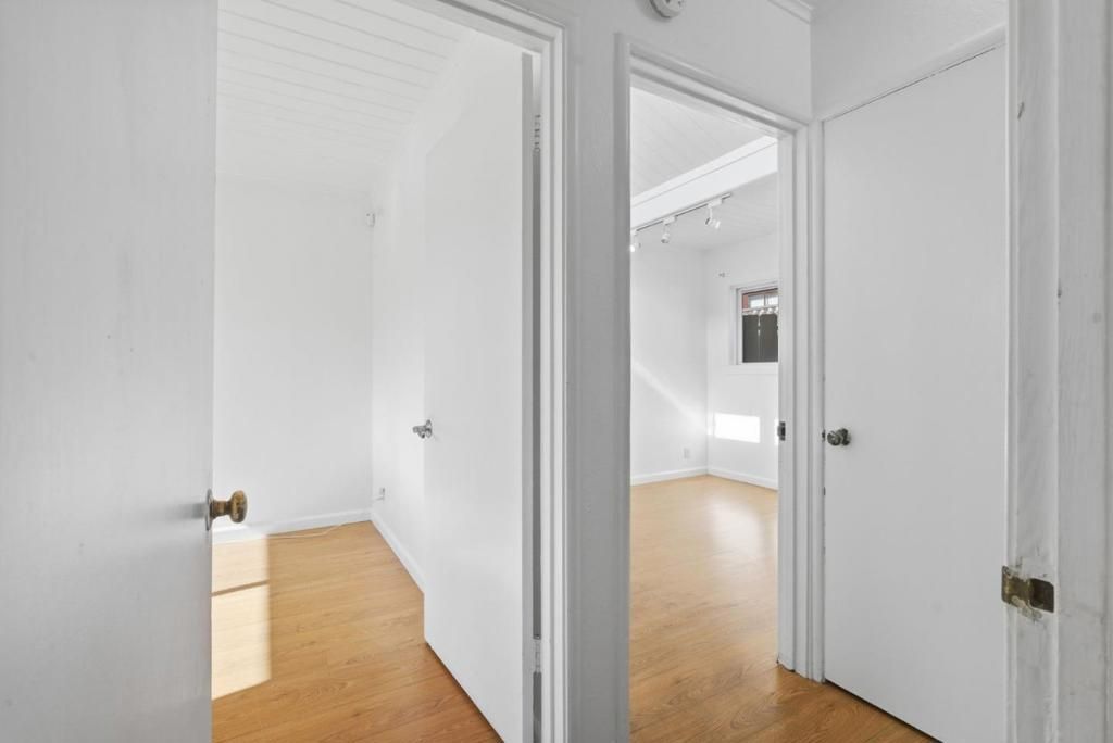 Image 5 of property listing at 23502352 Sacramento Street, Berkeley, CA 94702