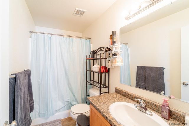 6954 BOOT STRAP CT, Cheyenne, WY 82001