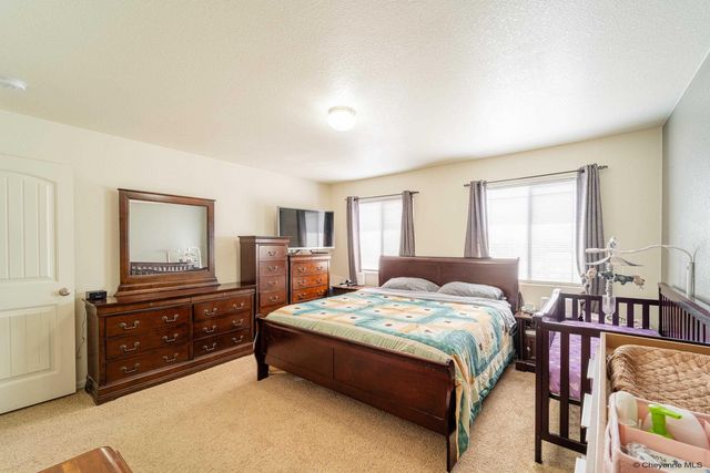 6954 BOOT STRAP CT, Cheyenne, WY 82001