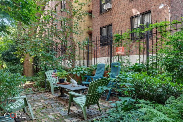3424 82nd St Apt 4N, New York City, NY 11372