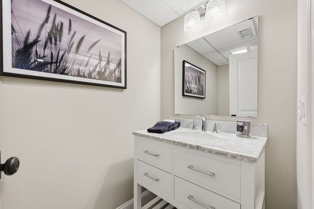 10 White Ave., East Longmeadow, MA 01028