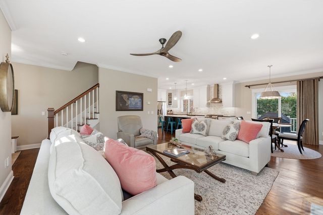 10 White Ave., East Longmeadow, MA 01028