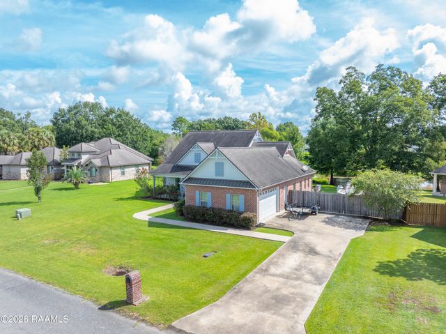 1004 Kern Drive, Breaux Bridge, LA 70517