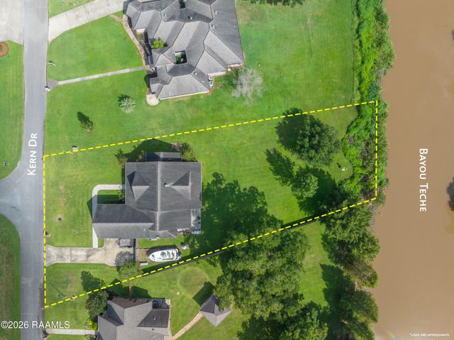1004 Kern Drive, Breaux Bridge, LA 70517