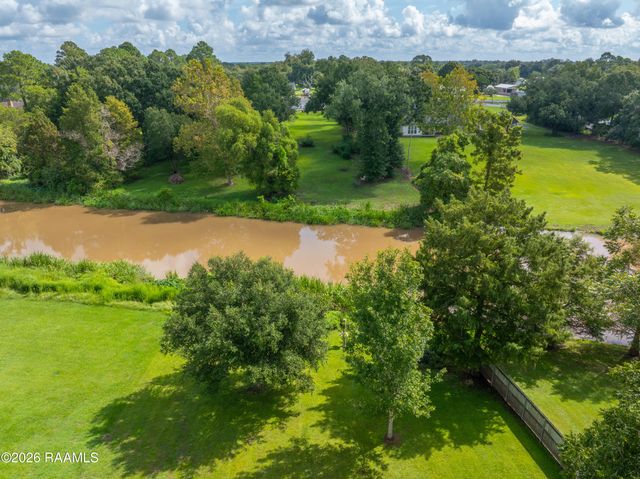 1004 Kern Drive, Breaux Bridge, LA 70517