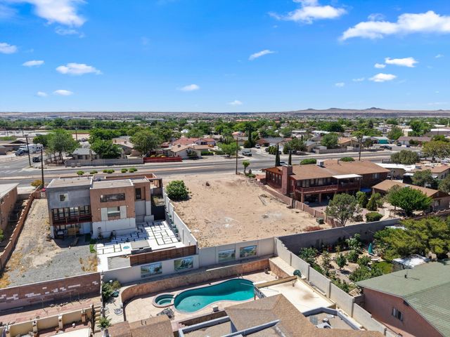 1412 Atrisco Drive NW, Albuquerque, NM 87105